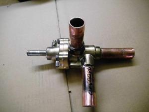 Three ways valve Carrier Maxima / Supra ; 14-00180-02 used