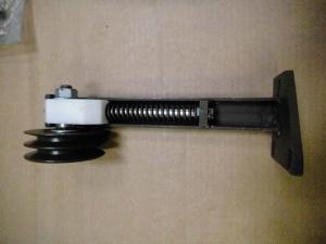 Riemenspanner (mit Riemenscheibe) Mistral 710 Plus / Supra 822 / 844 ; 50-60024-00 used